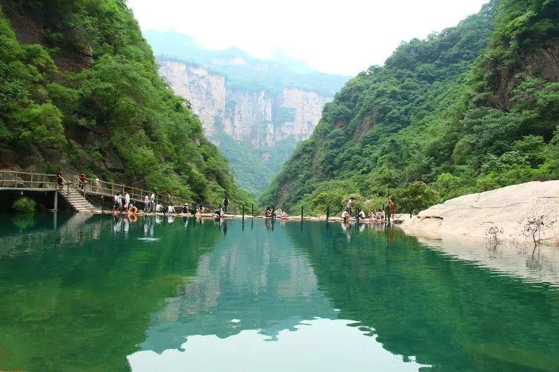 逃离地下古寺庙